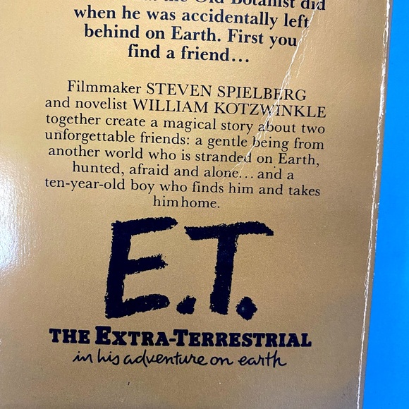E.T. THE EXTRA TERRESTRIAL VTG 1982 A STEVEN SPIELBERG FILM PAPERBACK BOOK 244p. - Picture 7 of 13